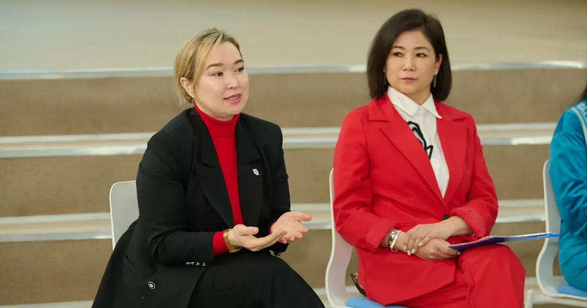   Жастар жаңа Конституция жобасын талқылады   