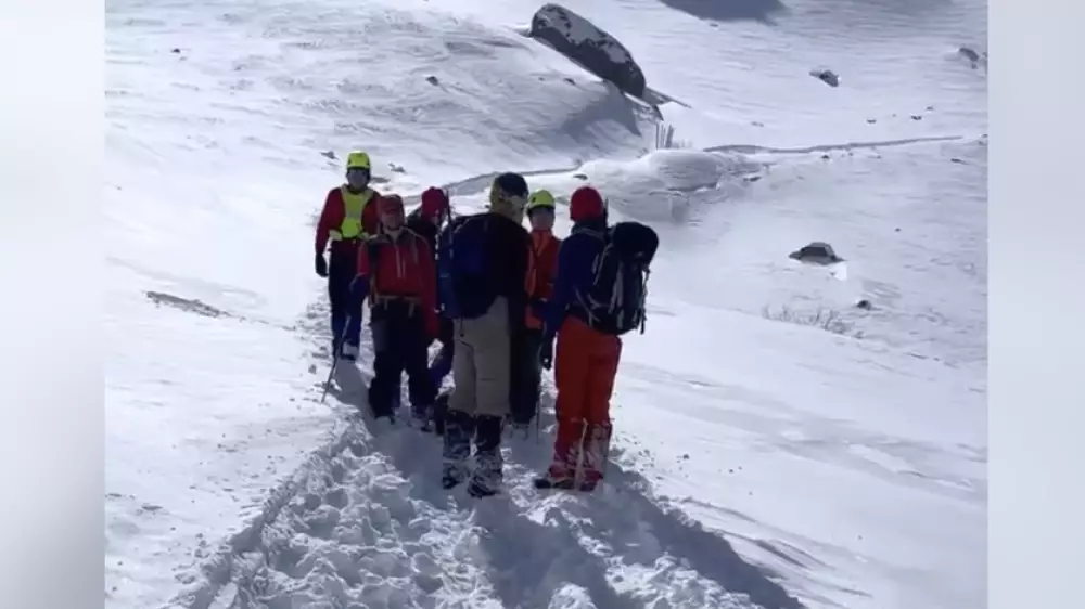 Алматы тауларында бір адам қар көшкіні астында қалып, қаза тапты