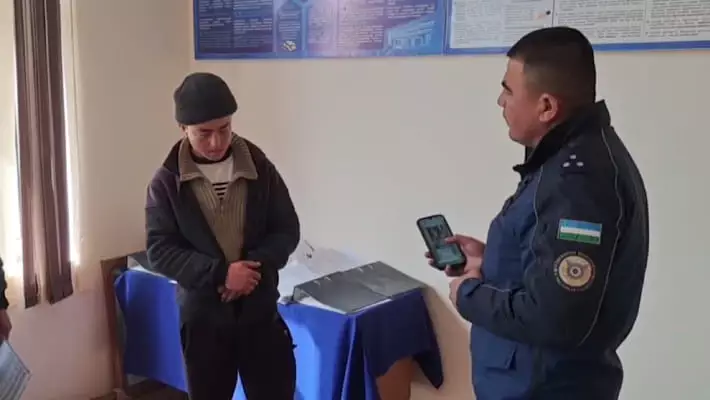 В Сурхандарье парень получил 10 суток за видео с издевательствами над щенками