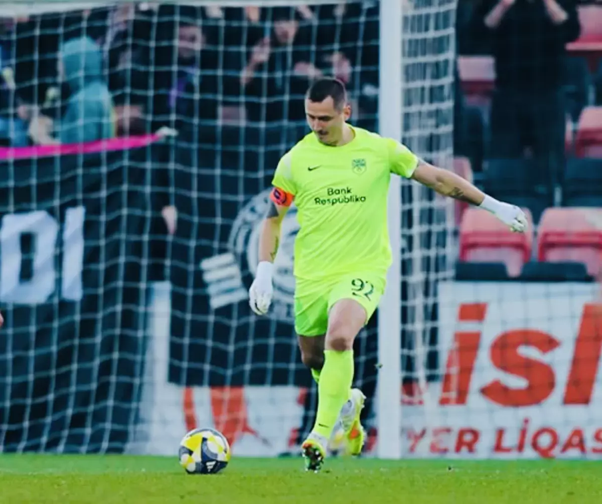 Маман Қазақстандық қақпашыны жоғары бағалады