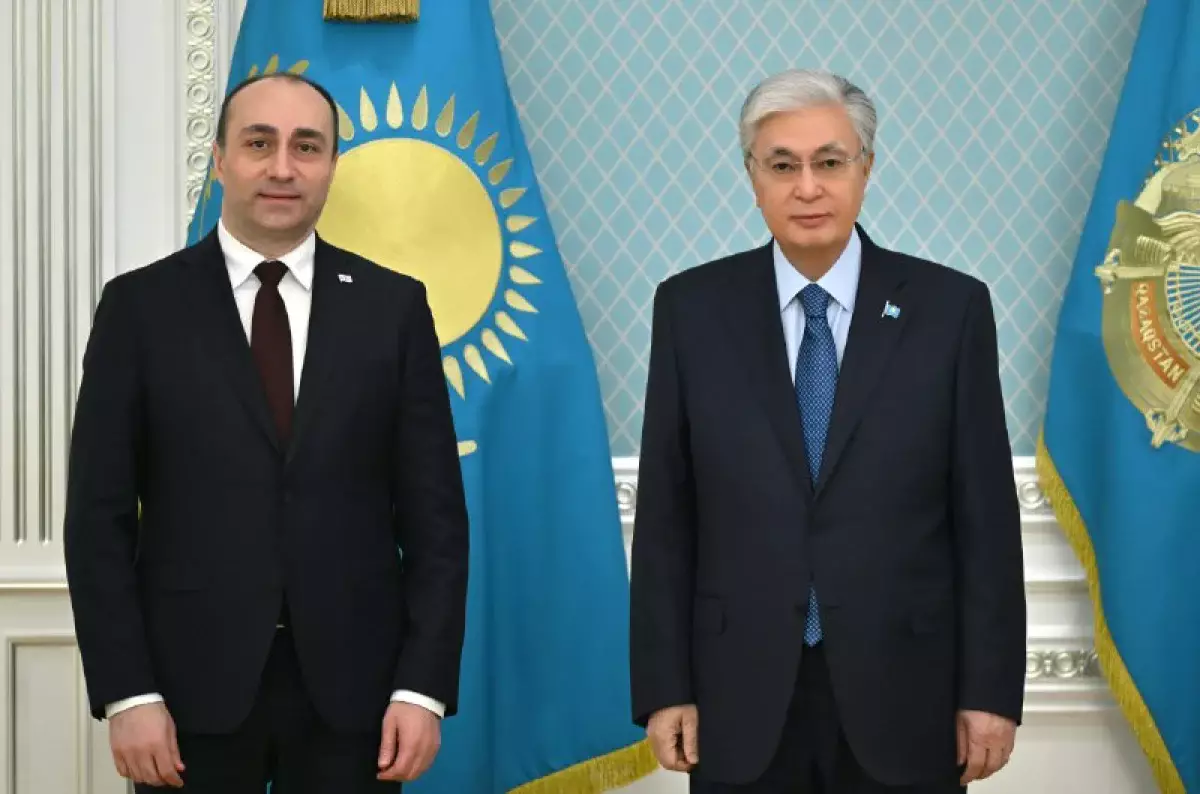 Президент Грузияның Ішкі істер министрі Гела Геладзені қабылдады