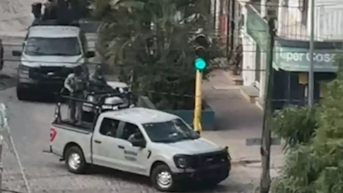 Туристы, застрявшие в Пуэрто-Вальярте, рассказывают о мести картеля после убийства Эль Менчо.