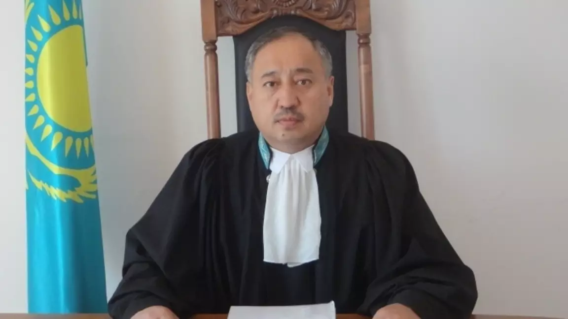 Челах ісі бойынша үкім шығарған судья қызметінен кетті