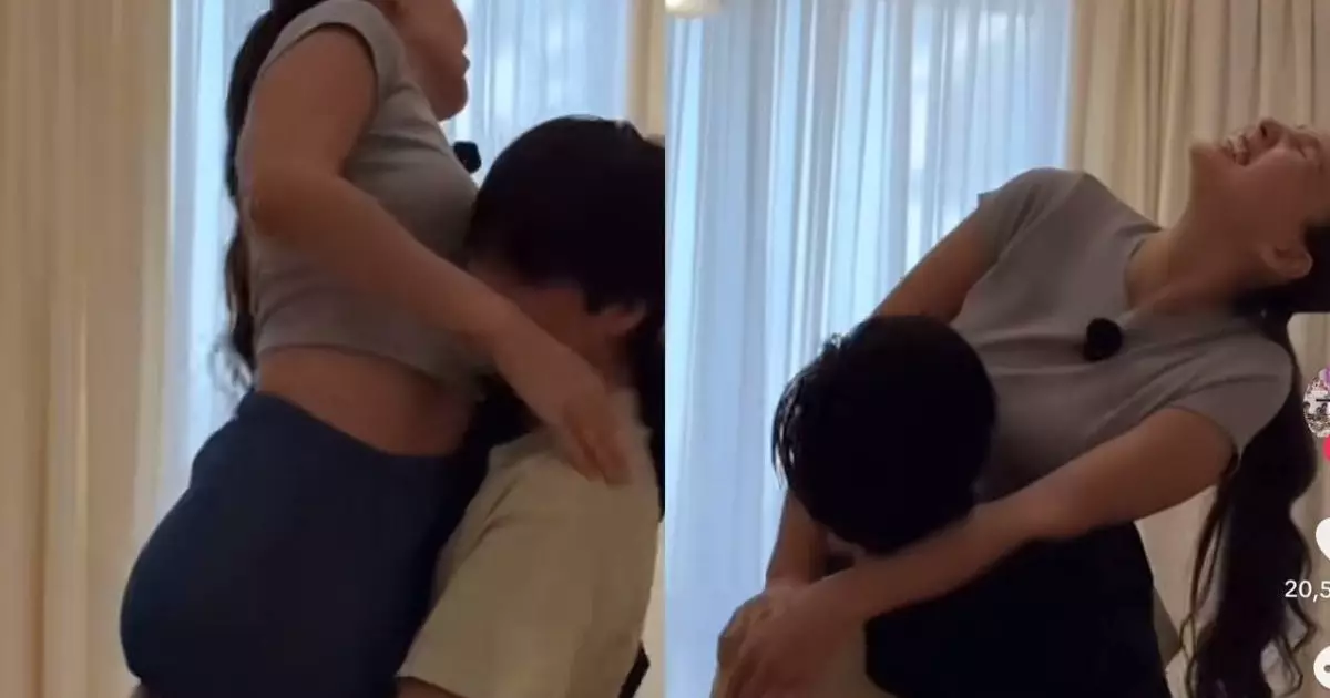  Жұлдыз Әбдікәрімованың ұлы анасын көтеріп сынға қалды 