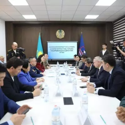 В Алматы состоялся круглый стол, посвящённый вопросам военно-патриотического воспитания.