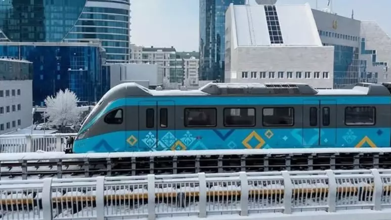 В Астане стартует набор кассиров для LRT