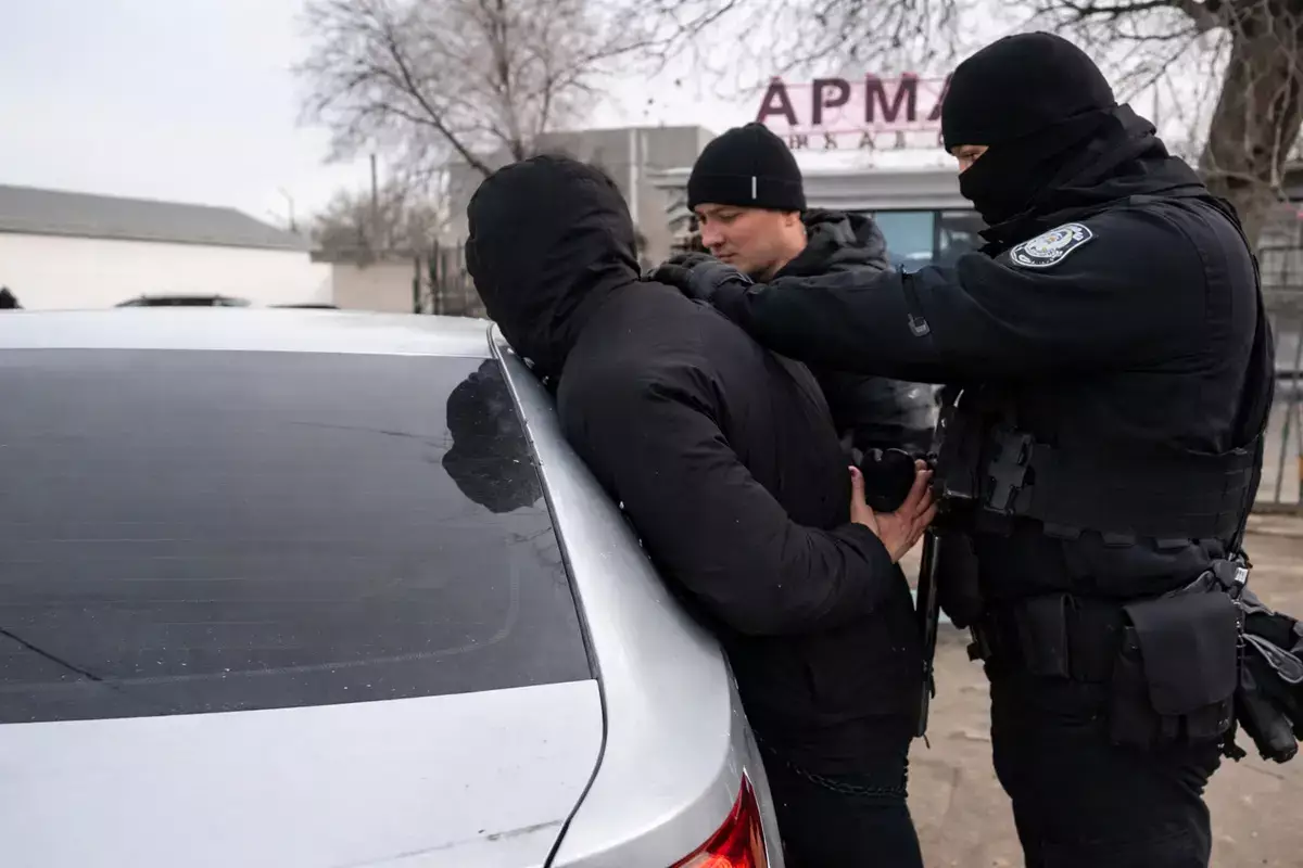 В Мангистау спецназ «накрыл» преступную группу, похищавшую промышленные трубы - новости на Lada.kz 23.02.2026