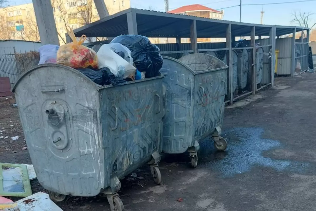 Почти 4,5 млрд тенге за чистоту: контракт на санитарную очистку Атырау снова вырос