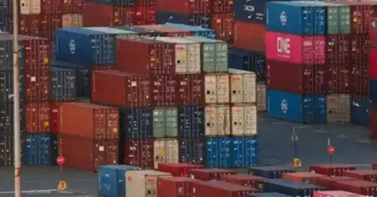  АҚШ кеден қызметі Трамп енгізген баж салығын алуды тоқтатады 