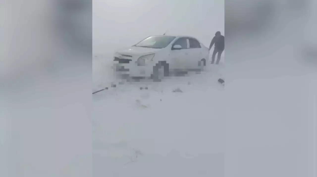 МЧС РК: 155 человек спасены из снежных заносов