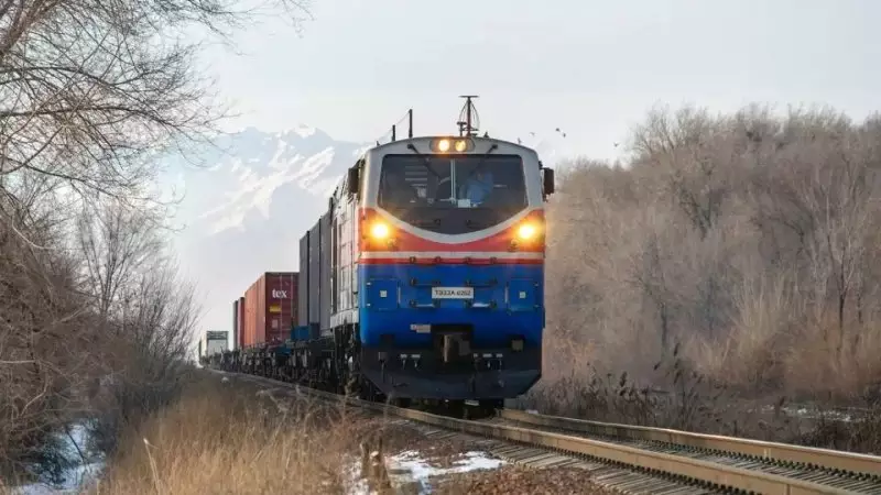 «Груз мимо кассы»: в КТЖ расследуют незаконную отправку грузов в Алматы-1