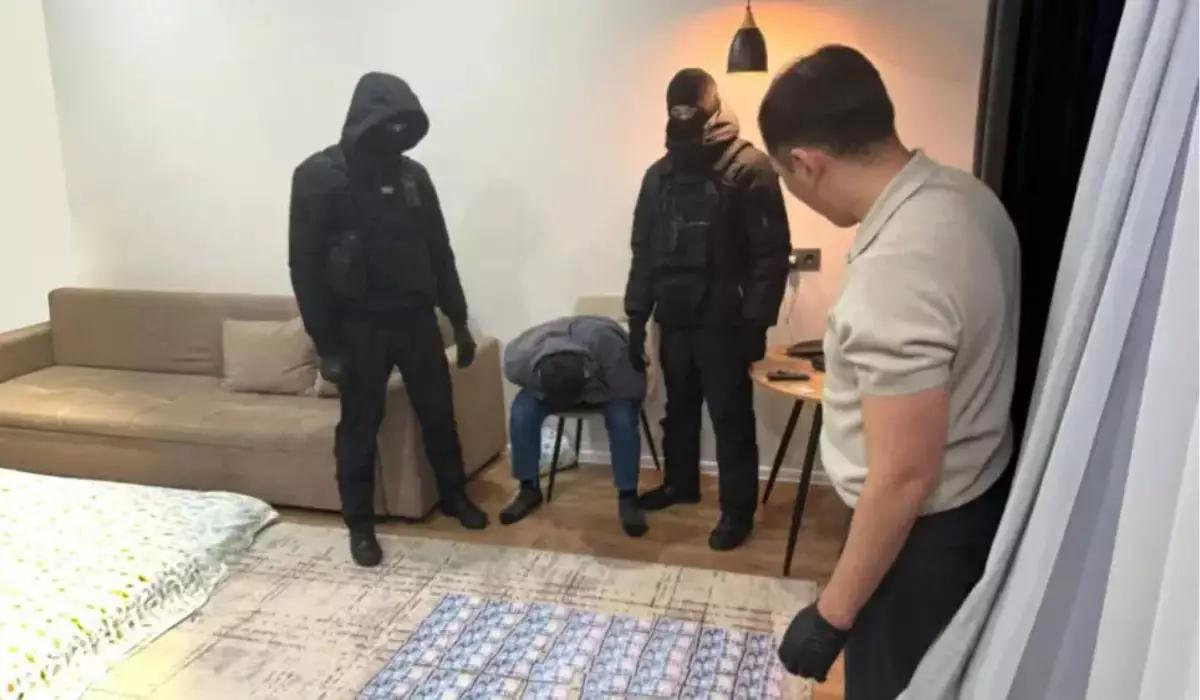 Бүйрегін 25 мың долларға сатпақ болған қазақстандық ақша алып жатқан жерінде ұсталды