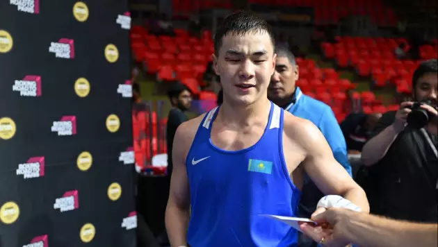 Казахстанский боксер победил чемпиона мира из Узбекистана