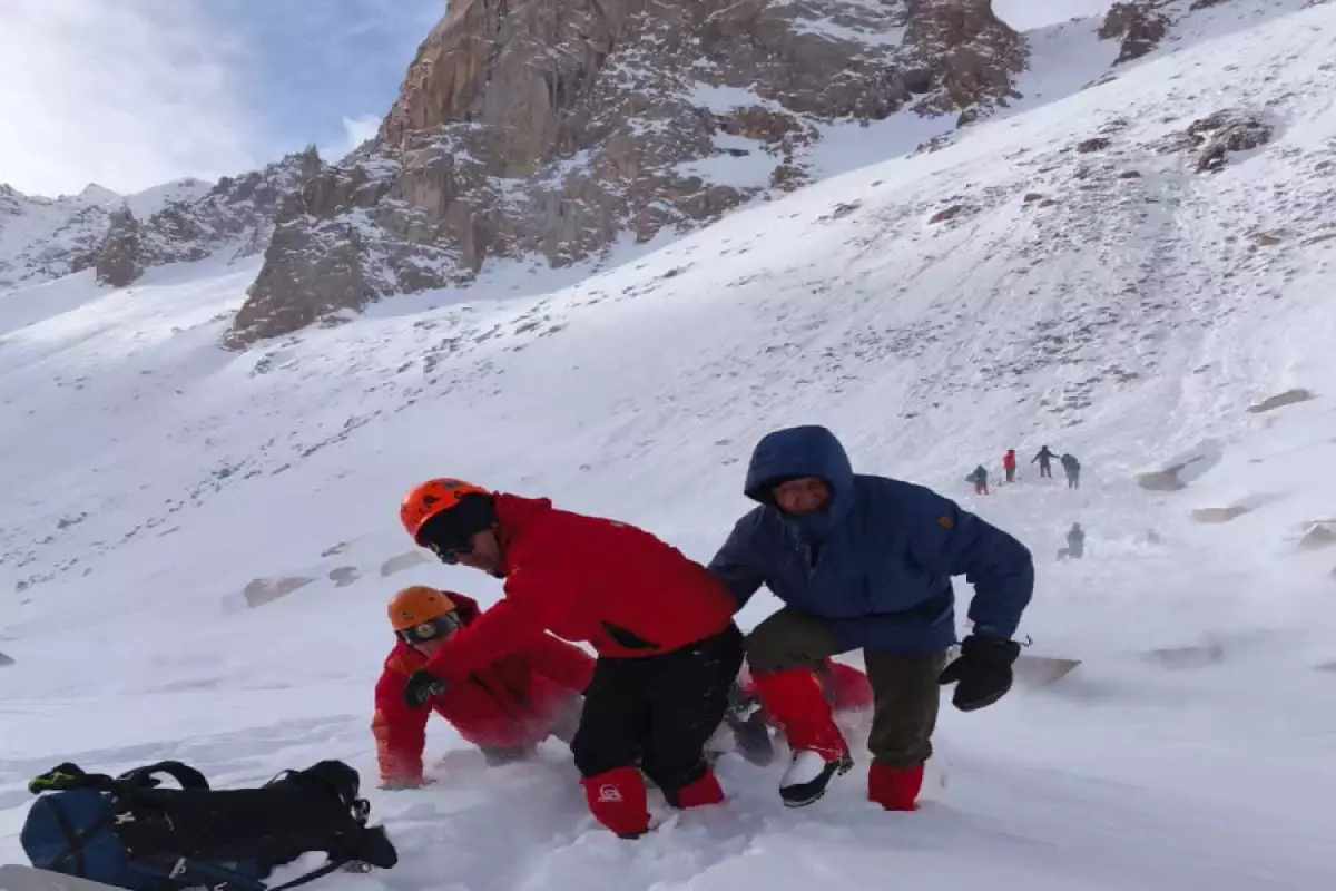 Студентка погибла под лавиной в горах Алматы
