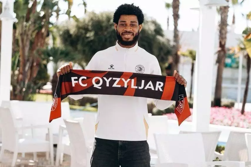 Этьен Бёгр прибыл в Казахстан — Girondins4Ever