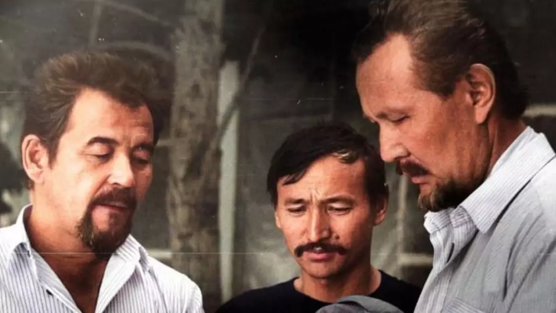 «Артыма көз салсам, өкінетін дүние көп»: Жүрсін Ерман ағынан жарылды