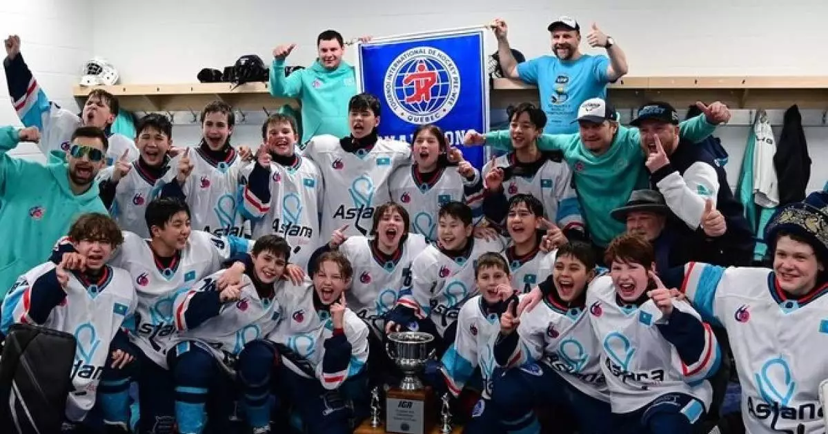  Казахстанские юниоры обыграли хоккеистов Канады у них дома 