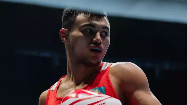 Кіші ӘЧ-де қазақстандық боксшының тағдырын қазылар шешті