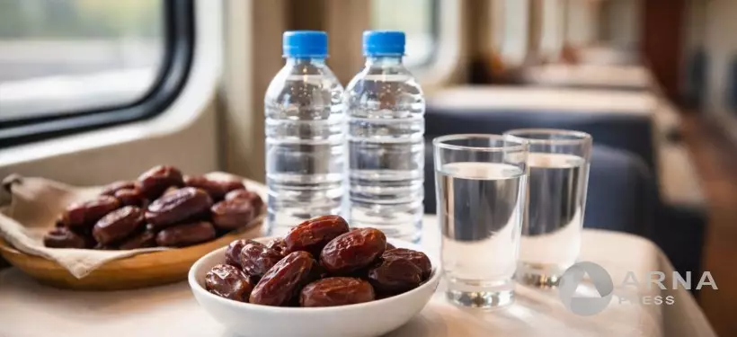 Пойыздарда жолаушыларға су мен құрма тегін беріледі
