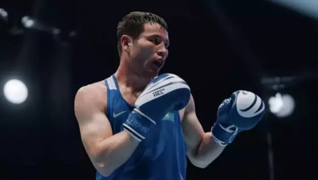 Кіші ӘЧ-де қазақ боксшы АҚШ чемпионымен айқасты