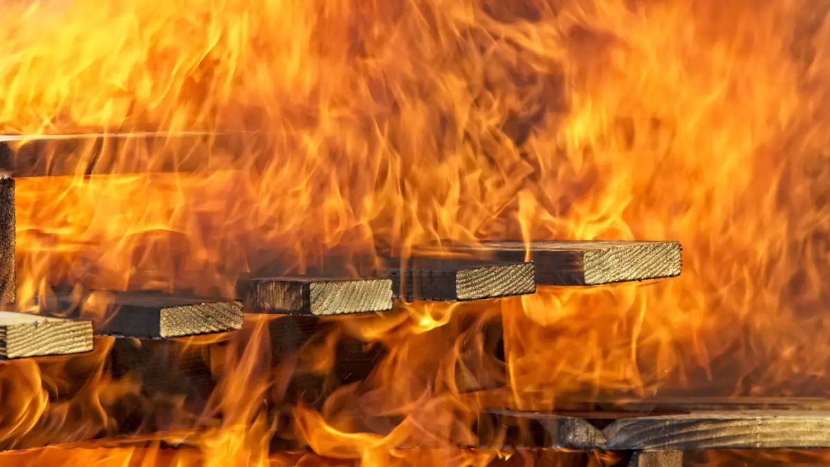 На птицефабрике в Актобе произошел пожар