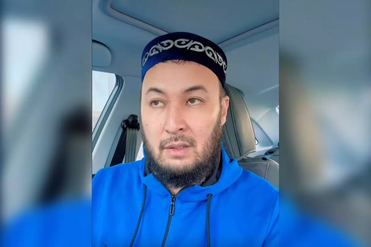 «Әйелдерден хат келеді»: Имам оразада еркектер жіберетін қатені айтты (ВИДЕО)