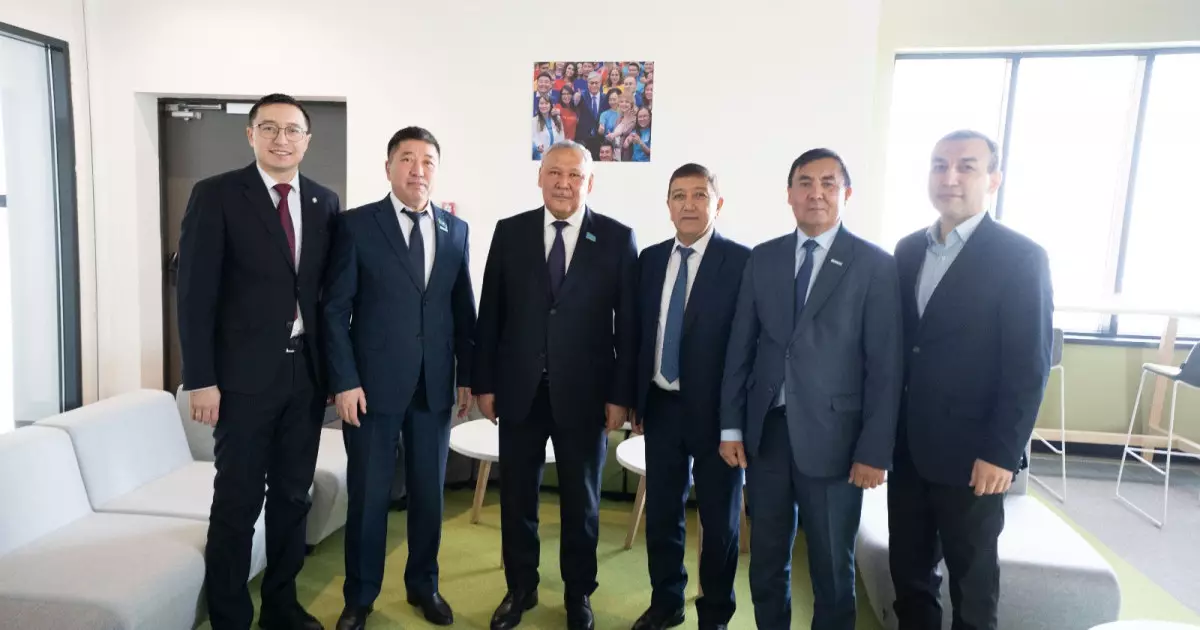  Қосшы қаласында Конституция жобасы жан-жақты талқыланды 