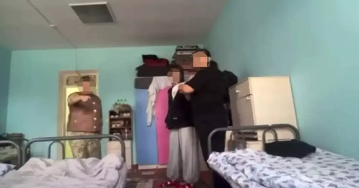  Студенток заставляли убирать мужские туалеты на юге Казахстана 