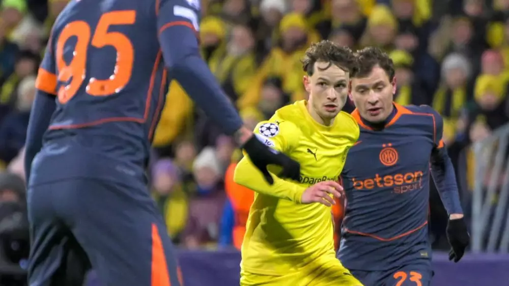 Команда-сенсация против финалиста: где смотреть главные матчи Лиги чемпионов