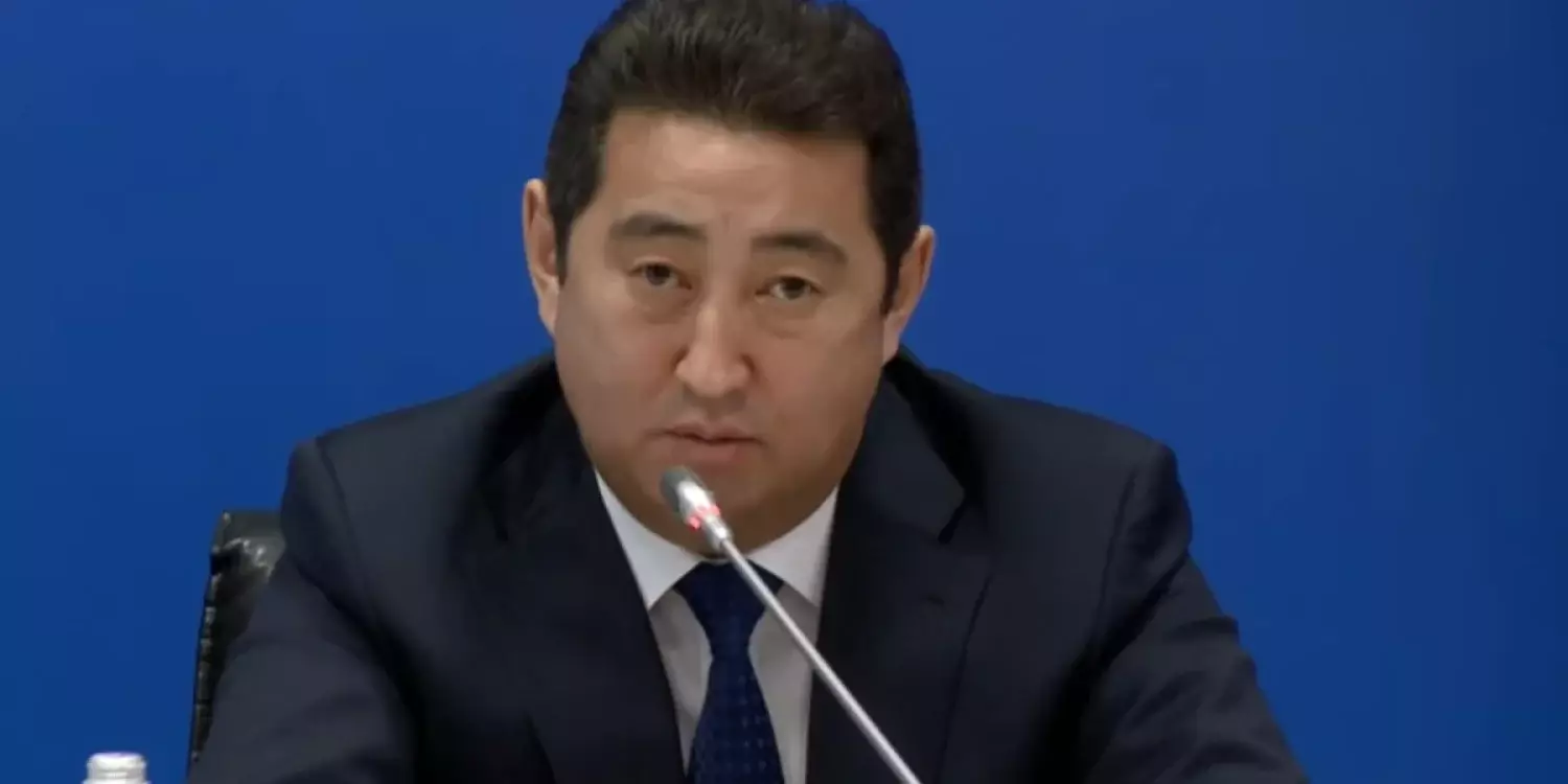 «Білмеймін»: Министр бауырының субсидия алғаны туралы сұраққа ашуланды (ВИДЕО)