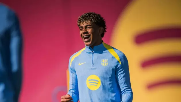 Иньеста увидел в Ямале обладателя "Золотого мяча"? Ответ легенды "Барсы"