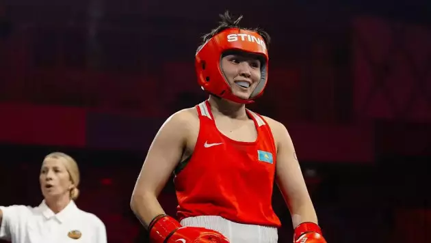 Разгром и нокдаун произошли в бою Казахстана на малом ЧМ по боксу