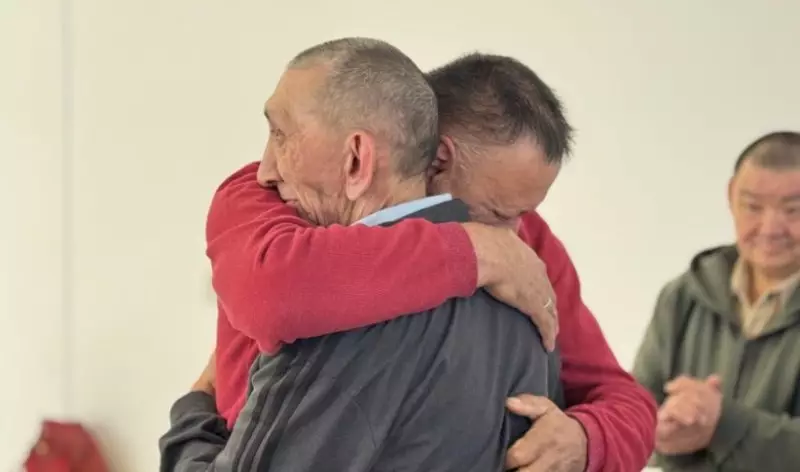 Казахстанец спустя 54 года нашёл родного брата в Уральске