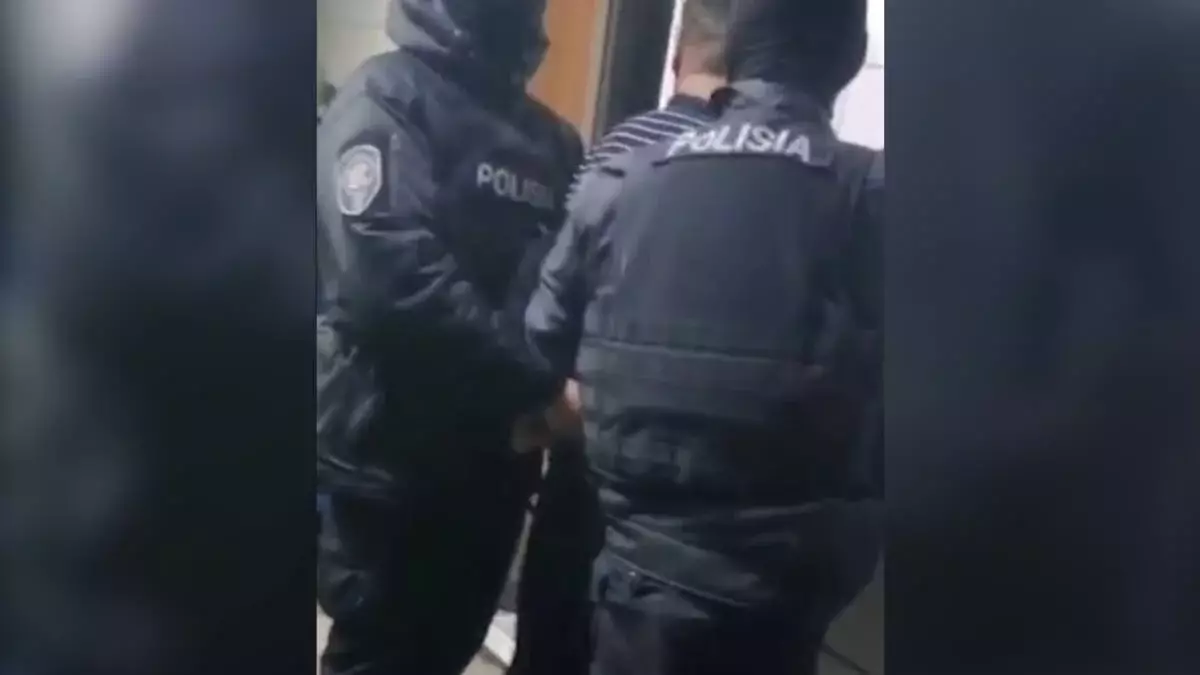 Бойцам СОБР удалось задержать мужчину, ранившего знакомого в Алматы