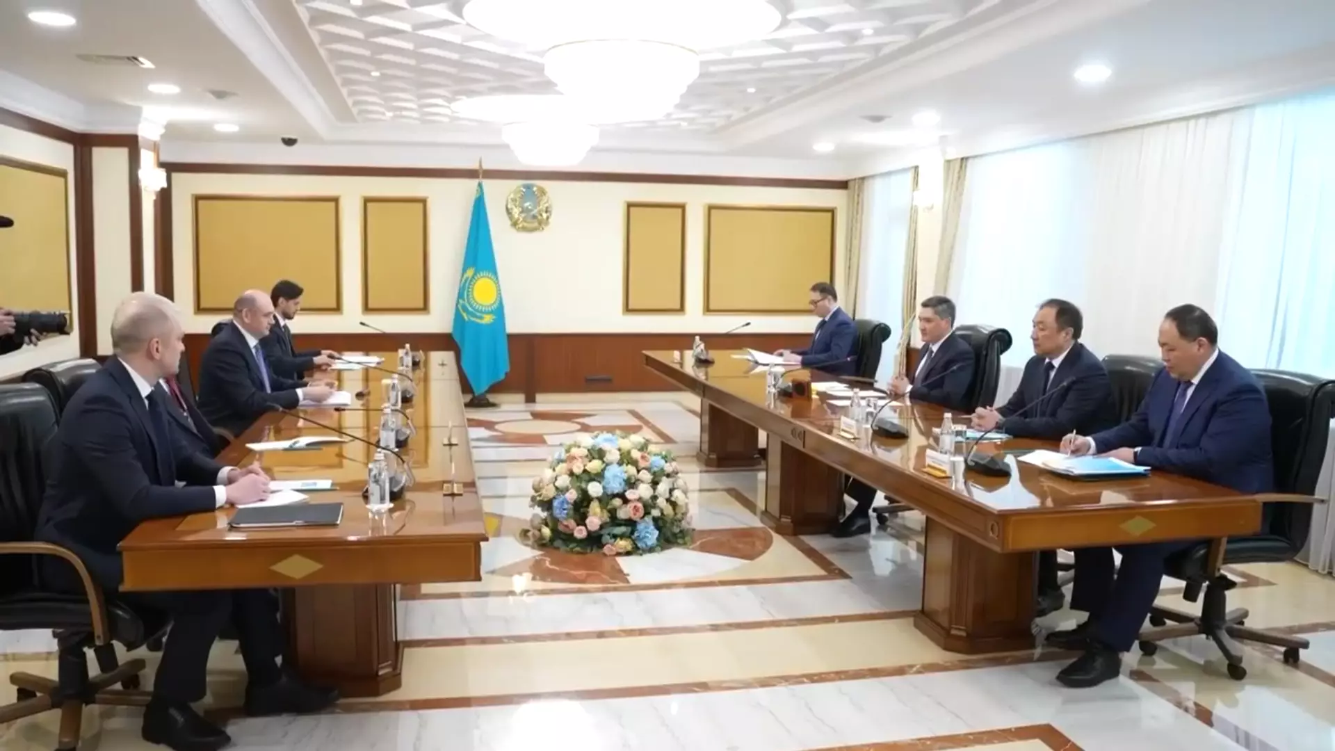 Солнцев встретился в Астане с премьер-министром Казахстана.