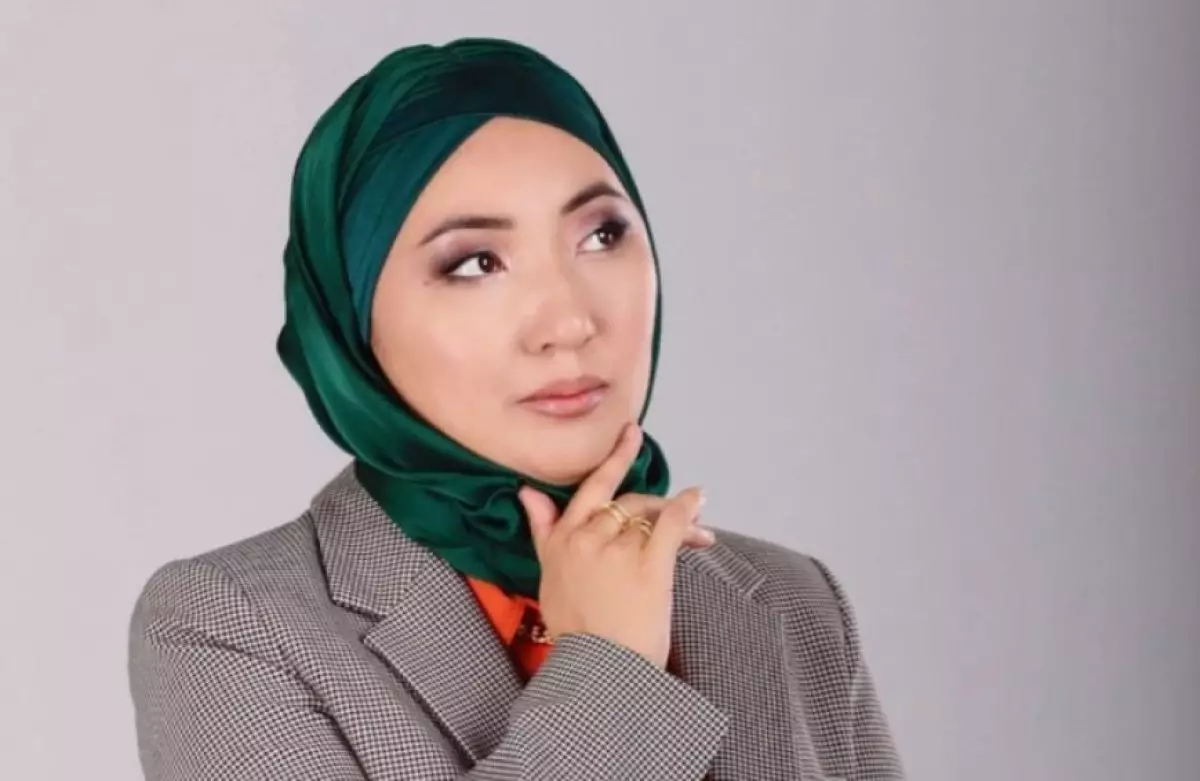 «Ешкімге жаутаңдатпаңдар!»: Сара Тоқтамысова ажырасқан әйелдерге үн қатты