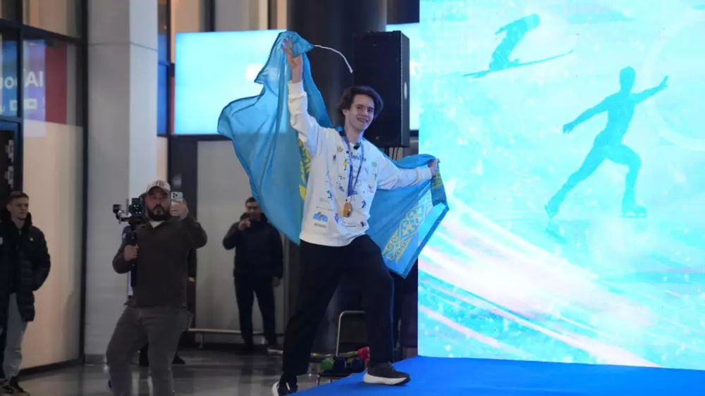 Михаил Шайдоров вернулся в Казахстан после триумфа на Олимпиаде