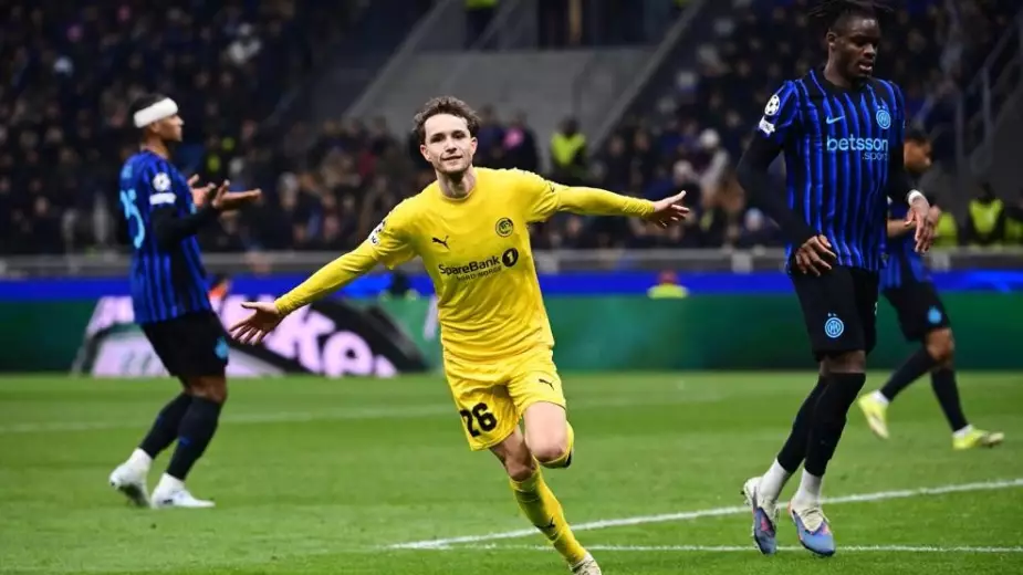 "Карабах" выбыл, сенсация на "Сан-Сиро" и хет-трик в Мадриде в Лиге чемпионов: видео и результаты стыковых матчей