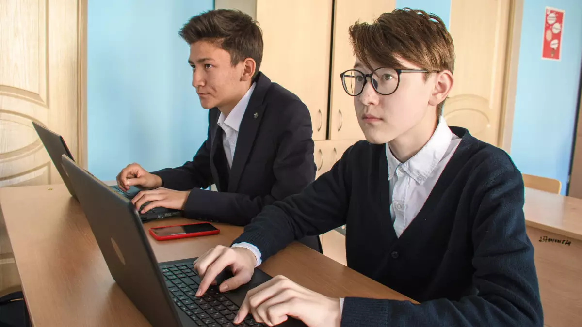 Бүгін павлодардық оқушылар қашықтан оқиды