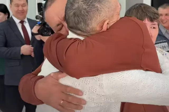 Қазақстандық 54 жылдан кейін Оралда бауырын тапты