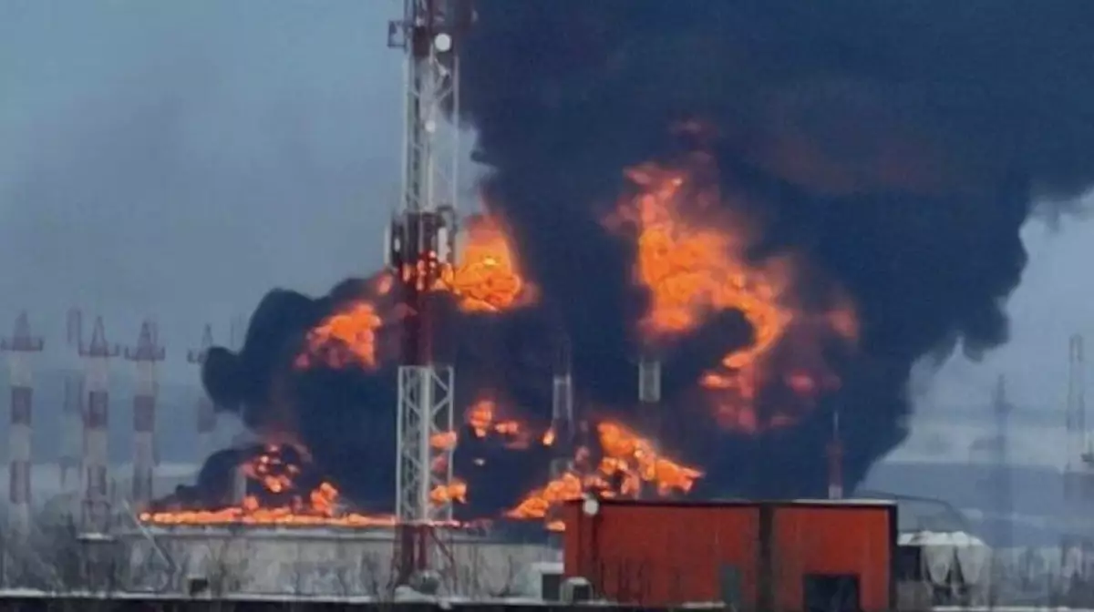 Атака дронов в Татарстане привела к масштабному сокращению поставок нефти в систему Транснефти