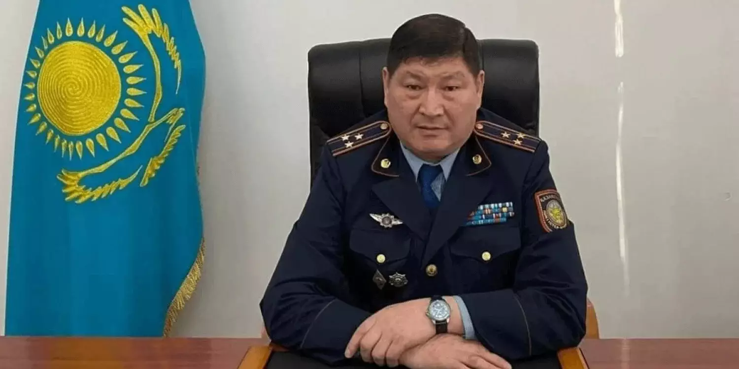 Қыз зорлағаны үшін сотталған Талдықорған полициясының экс-басшысы қызметтік пәтерге таласып жатыр 