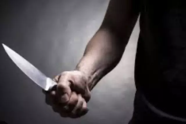 Алматыда ер адамды пышақтап кетті (ВИДЕО)