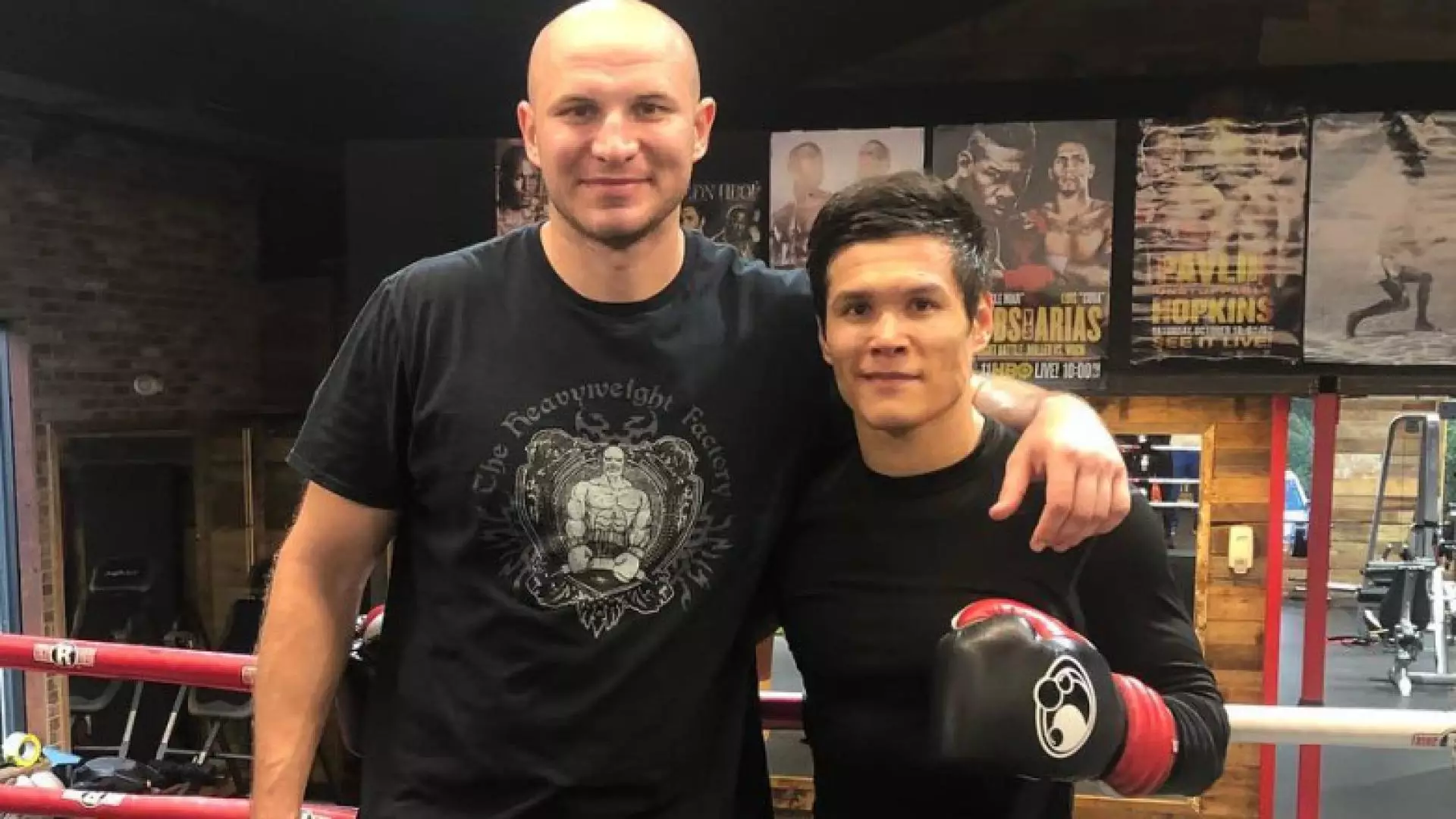 Елеусинов и Дычко подписали контракты с Zuffa Boxing