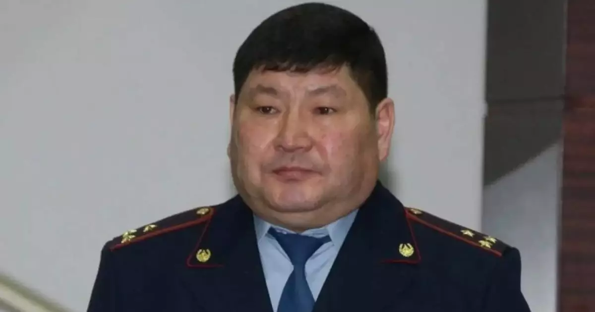  Талдықорған полициясының бұрынғы бастығы зорлау қылмысы үшін түрмеде отырса да, пәтер үшін соттасуда 