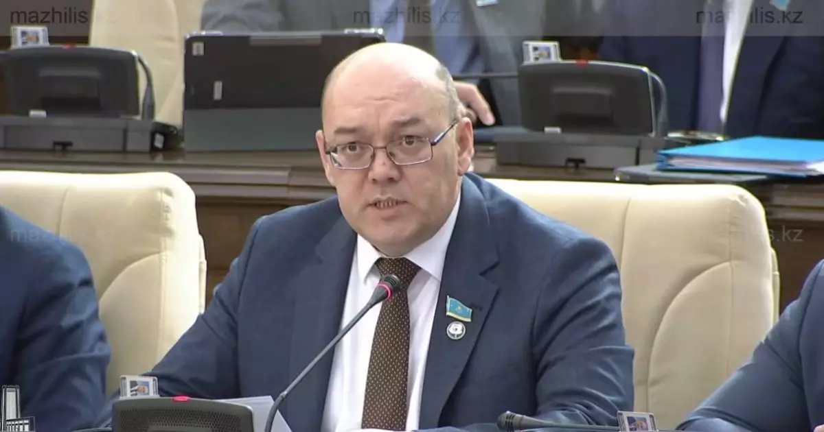  Эпштейннің ісі: депутаттар Мәсімов пен Келімбетовтің атышулы миллиардермен байланысын тексеруді талап етті 