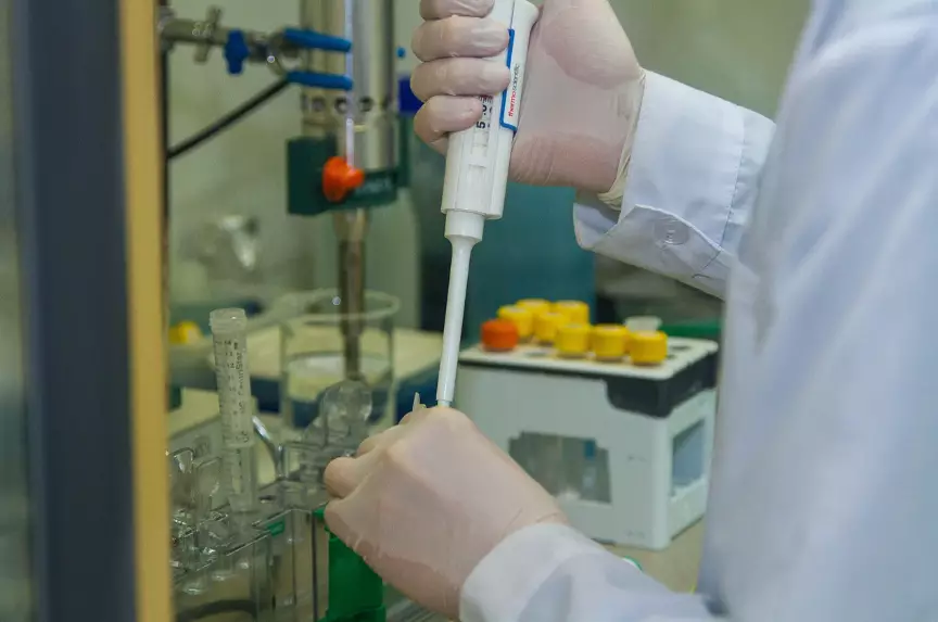 «Мұнайдан түскен миллиардтар ғылымға берілуі керек»: Депутаттар ұсыныс айтты