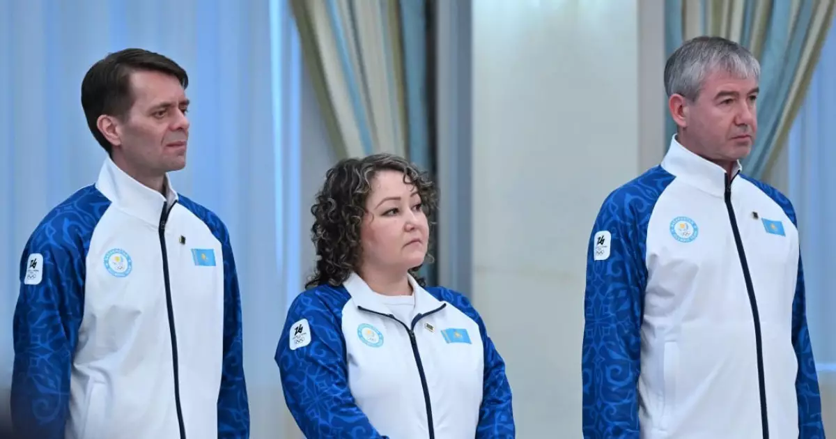   Президент Олимпиада чемпионының әкесі әрі алғашқы бапкері Станислав Шайдоровтың еңбегіне айрықша тоқталды   