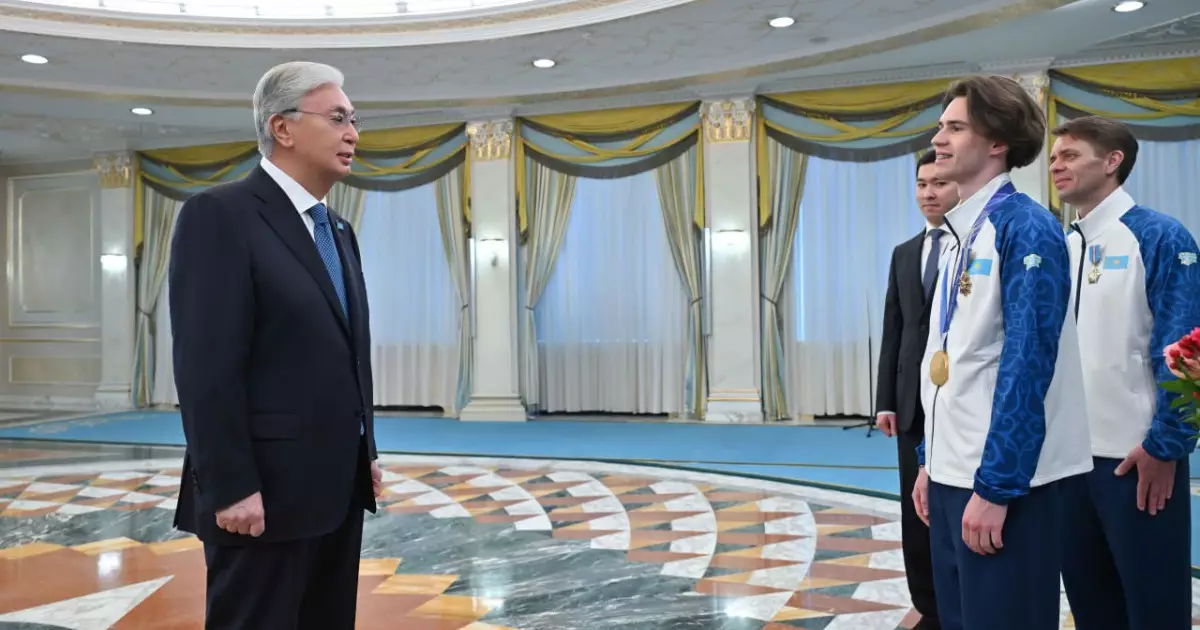  «Сөзсіз, тарихи жетістік, нағыз триумф»: Президент Олимпиада чемпионы Михаил Шайдоровты марапаттады 