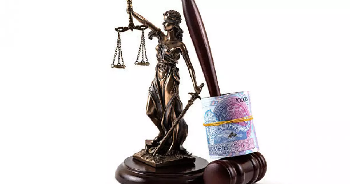  Үш оқушы мектептегі балаларға буллинг жасаған: Ата-аналарына айыппұл салынды 